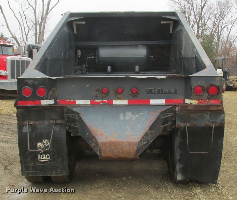image for item DA8354 2002 Midland MG38MC3000 bottom dump trailer
