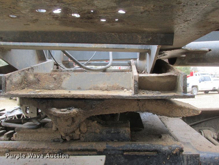 image for item DA8354 2002 Midland MG38MC3000 bottom dump trailer