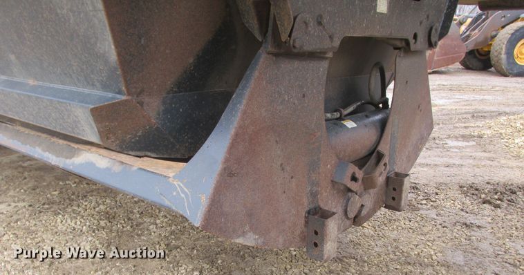 image for item DA8354 2002 Midland MG38MC3000 bottom dump trailer