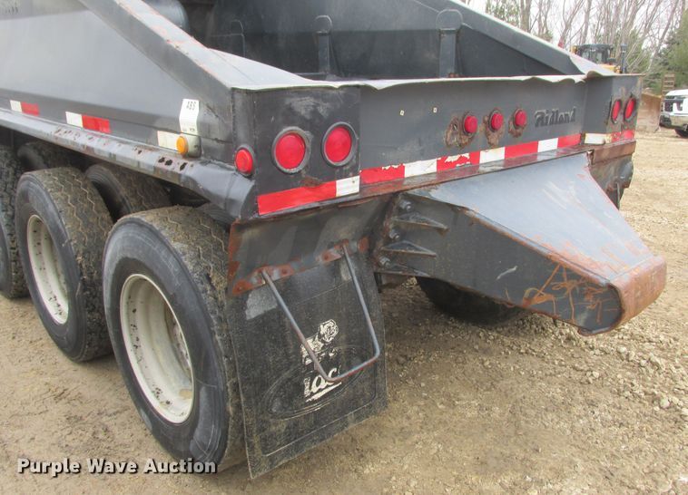 image for item DA8354 2002 Midland MG38MC3000 bottom dump trailer