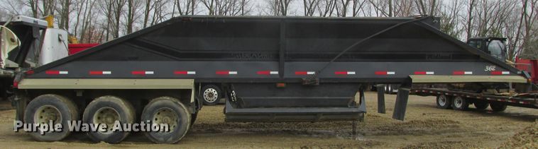 image for item DA8358 2007 Midland MG38TC3000 bottom dump trailer