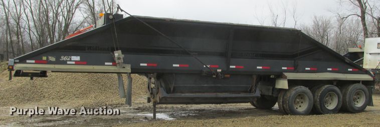 image for item DA8358 2007 Midland MG38TC3000 bottom dump trailer