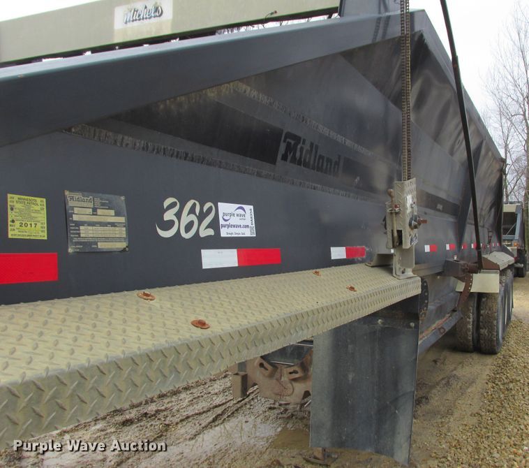 image for item DA8358 2007 Midland MG38TC3000 bottom dump trailer