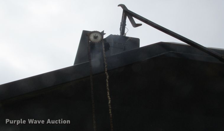 image for item DA8358 2007 Midland MG38TC3000 bottom dump trailer