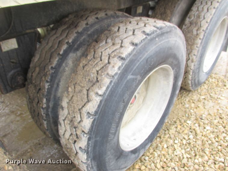 image for item DA8358 2007 Midland MG38TC3000 bottom dump trailer