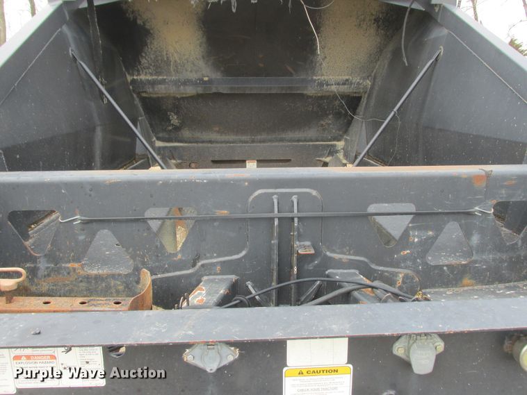 image for item DA8358 2007 Midland MG38TC3000 bottom dump trailer