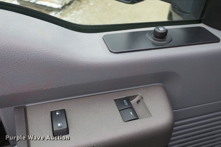 image for item DB10092 2011 Ford F450 Super Duty XLT flatbed truck