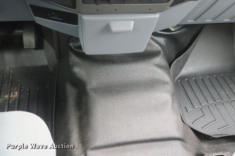 image for item DB10092 2011 Ford F450 Super Duty XLT flatbed truck