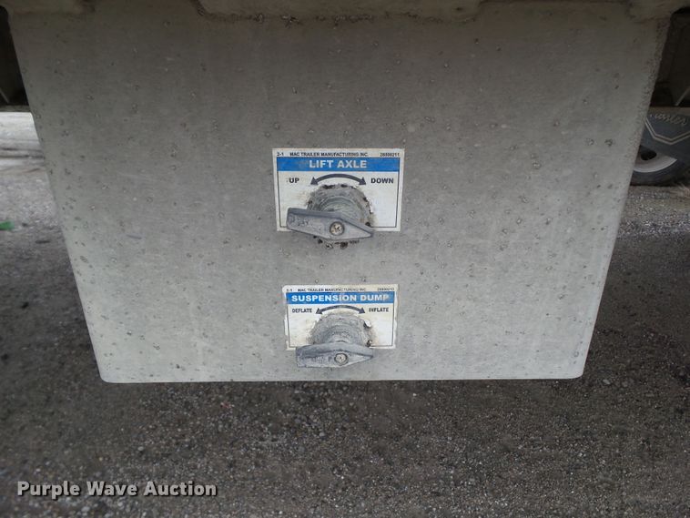 image for item DF0829 2012 MAC TRAR50MF99 walking floor trailer