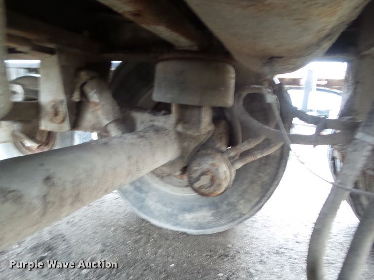 image for item DF0829 2012 MAC TRAR50MF99 walking floor trailer