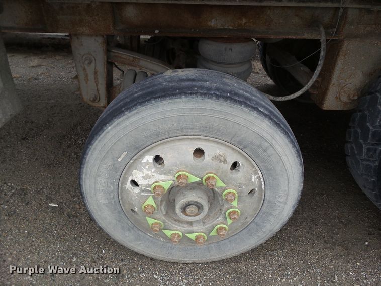 image for item DF0829 2012 MAC TRAR50MF99 walking floor trailer