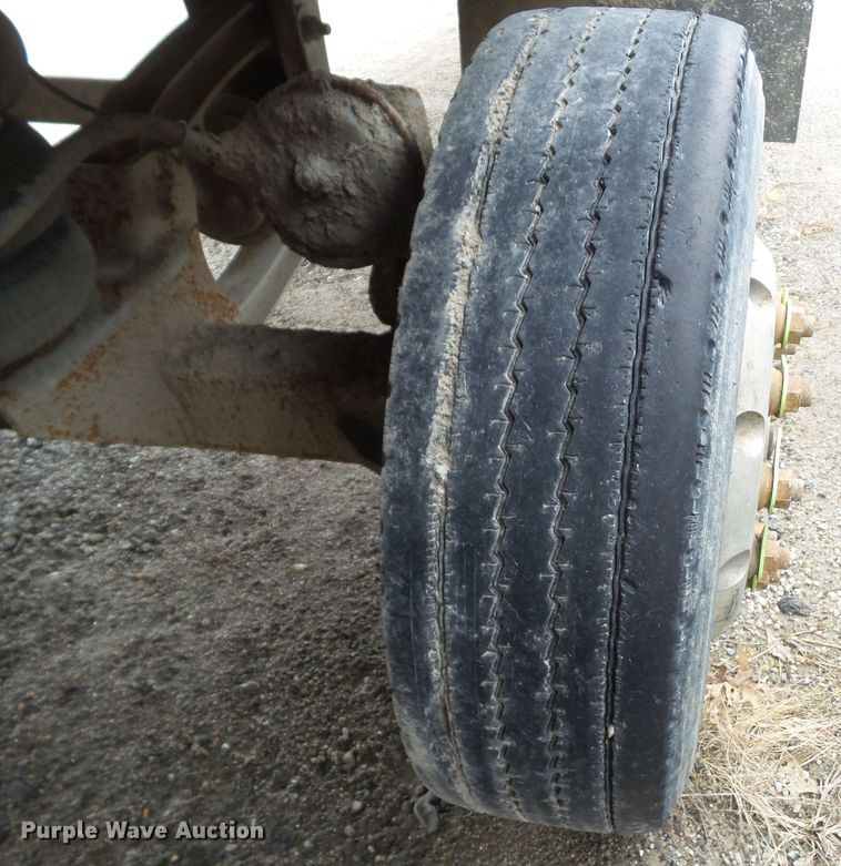 image for item DF0829 2012 MAC TRAR50MF99 walking floor trailer