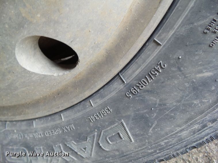 image for item DF0829 2012 MAC TRAR50MF99 walking floor trailer