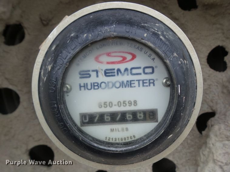 image for item DF0829 2012 MAC TRAR50MF99 walking floor trailer