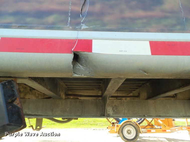 image for item DF0829 2012 MAC TRAR50MF99 walking floor trailer