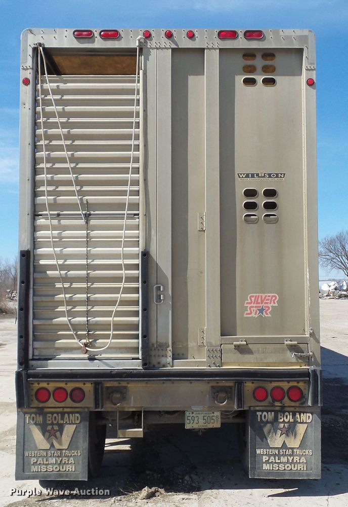 image for item DF0830 2008 Wilson PSDCL-402P livestock trailer