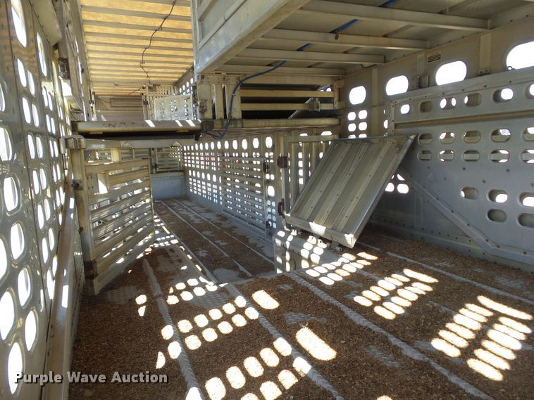 image for item DF0830 2008 Wilson PSDCL-402P livestock trailer