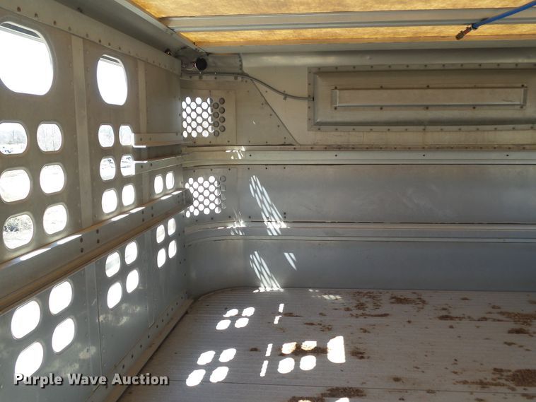 image for item DF0830 2008 Wilson PSDCL-402P livestock trailer