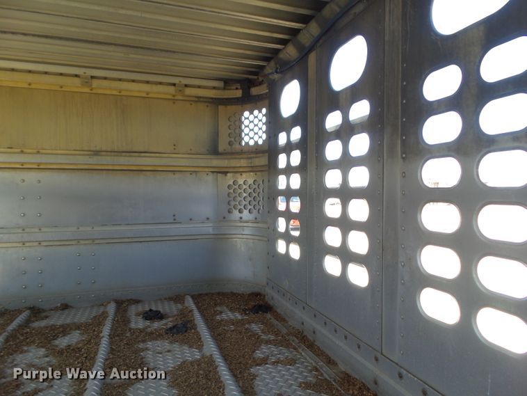 image for item DF0830 2008 Wilson PSDCL-402P livestock trailer