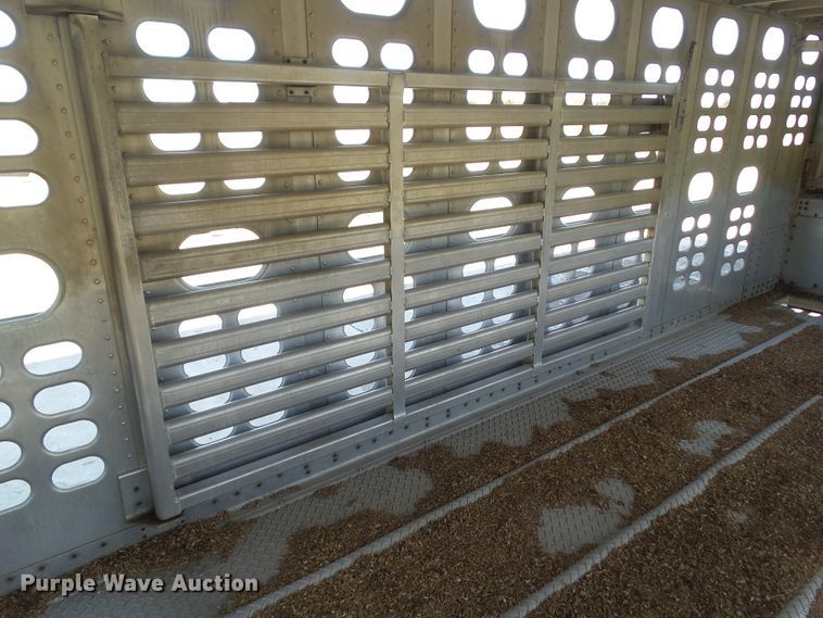 image for item DF0830 2008 Wilson PSDCL-402P livestock trailer