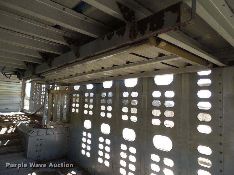 image for item DF0830 2008 Wilson PSDCL-402P livestock trailer