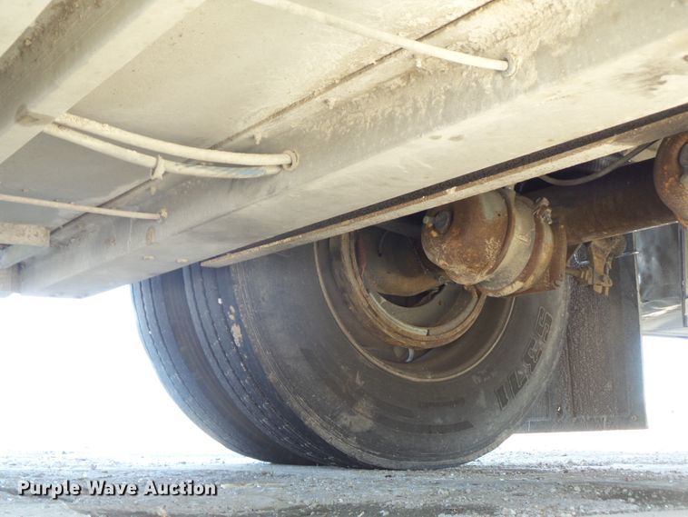 image for item DF0830 2008 Wilson PSDCL-402P livestock trailer