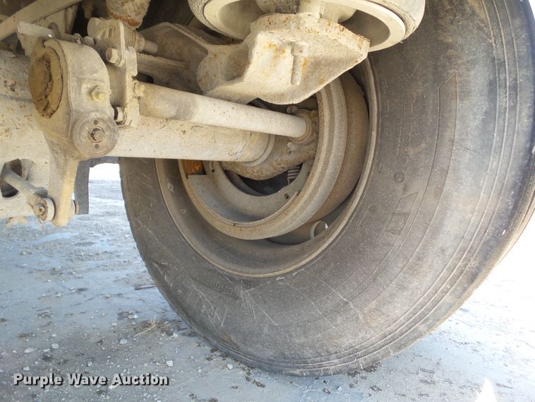 image for item DF0830 2008 Wilson PSDCL-402P livestock trailer