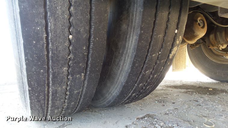image for item DF0830 2008 Wilson PSDCL-402P livestock trailer