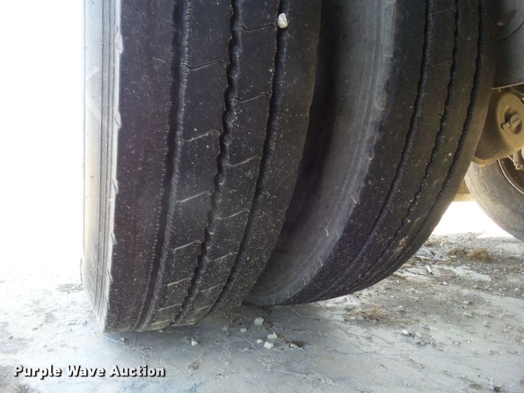 image for item DF0830 2008 Wilson PSDCL-402P livestock trailer