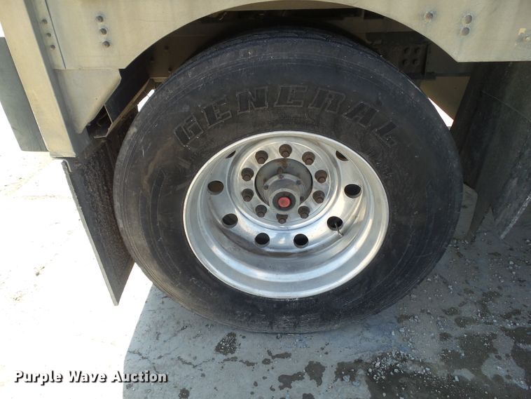 image for item DF0830 2008 Wilson PSDCL-402P livestock trailer