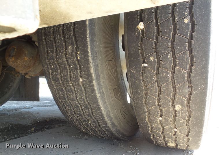 image for item DF0830 2008 Wilson PSDCL-402P livestock trailer