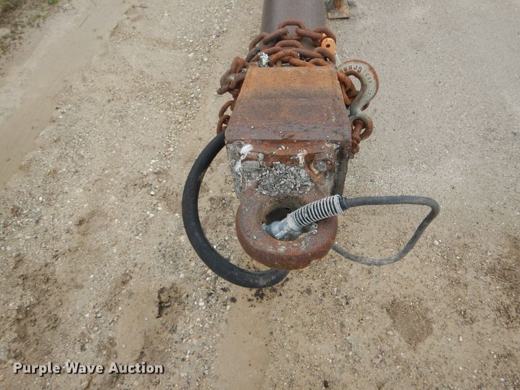 image for item DF3030 1980 C&P end dump trailer