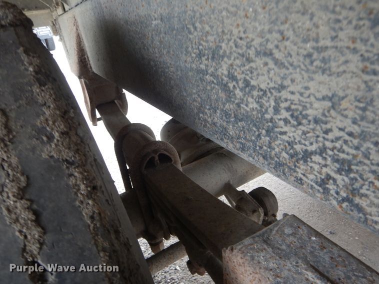 image for item DF3030 1980 C&P end dump trailer