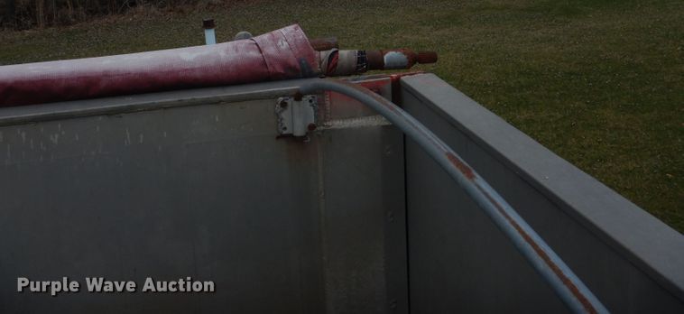 image for item DF3030 1980 C&P end dump trailer