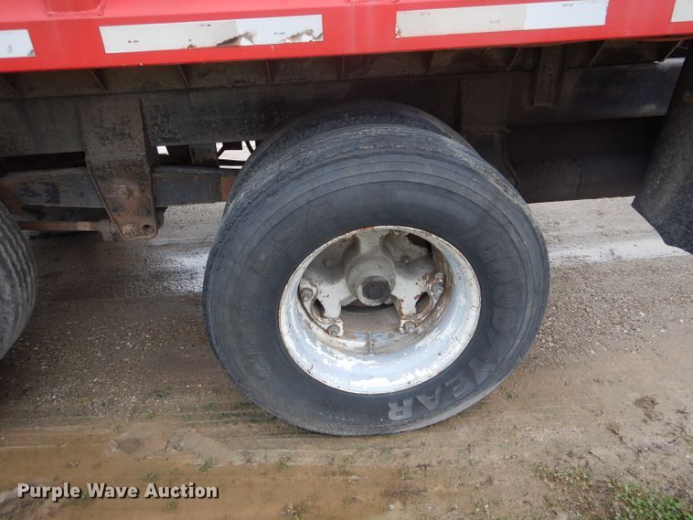 image for item DF3030 1980 C&P end dump trailer
