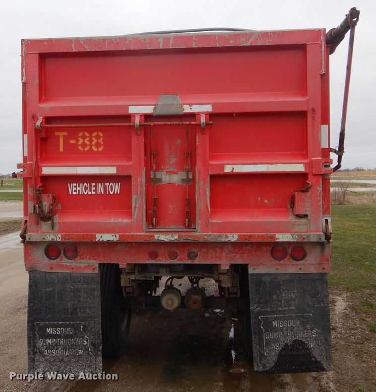 image for item DF3031 1981 C&P WS72-HPT-120-14 end dump trailer