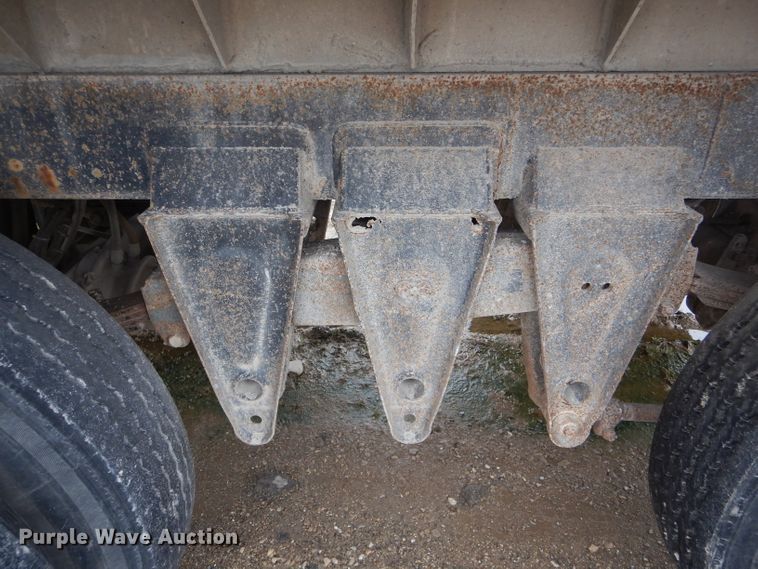 image for item DF3031 1981 C&P WS72-HPT-120-14 end dump trailer