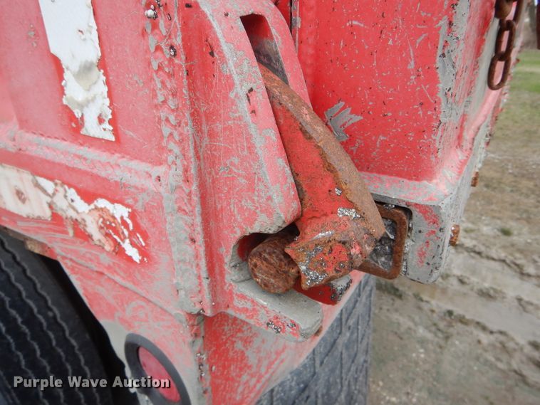 image for item DF3031 1981 C&P WS72-HPT-120-14 end dump trailer