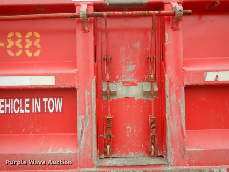 image for item DF3031 1981 C&P WS72-HPT-120-14 end dump trailer