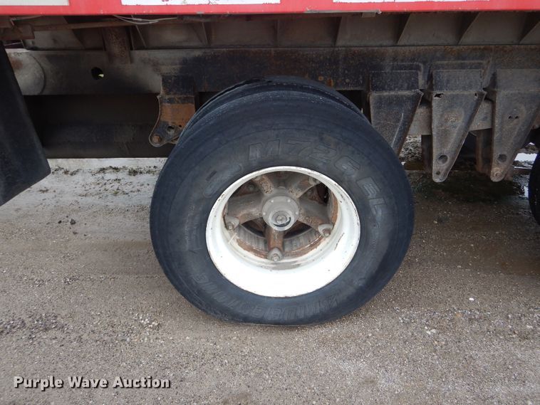 image for item DF3031 1981 C&P WS72-HPT-120-14 end dump trailer