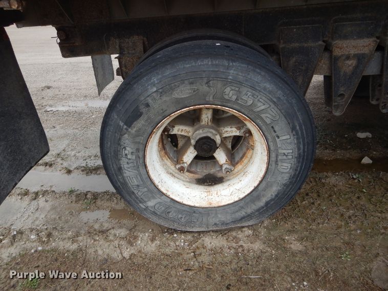 image for item DF3031 1981 C&P WS72-HPT-120-14 end dump trailer