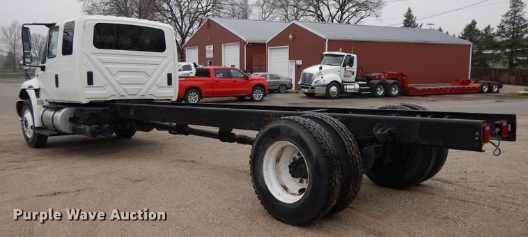 image for item DF6032 2012 International DuraStar 4300 truck cab and chassis