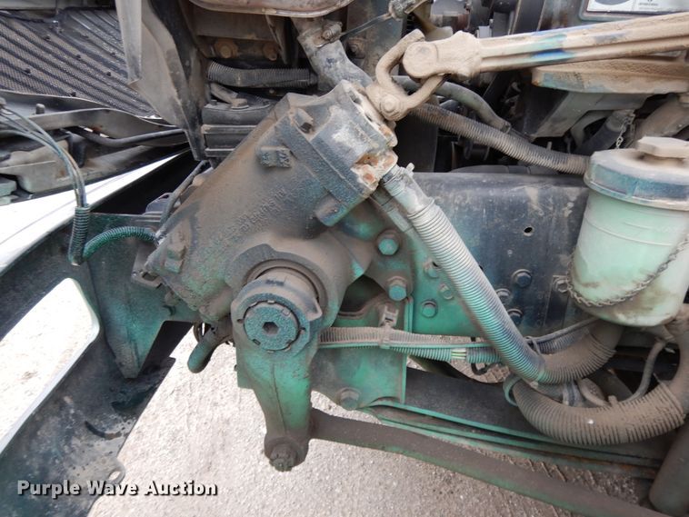 image for item DF6032 2012 International DuraStar 4300 truck cab and chassis