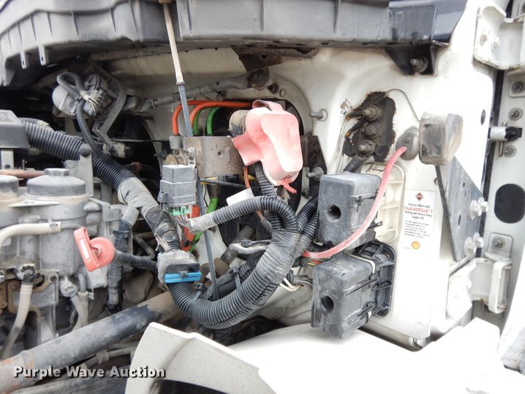 image for item DF6032 2012 International DuraStar 4300 truck cab and chassis