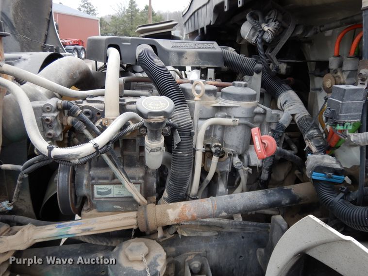 image for item DF6032 2012 International DuraStar 4300 truck cab and chassis