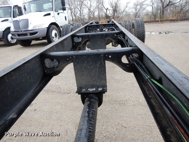 image for item DF6032 2012 International DuraStar 4300 truck cab and chassis