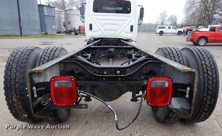 image for item DF6032 2012 International DuraStar 4300 truck cab and chassis