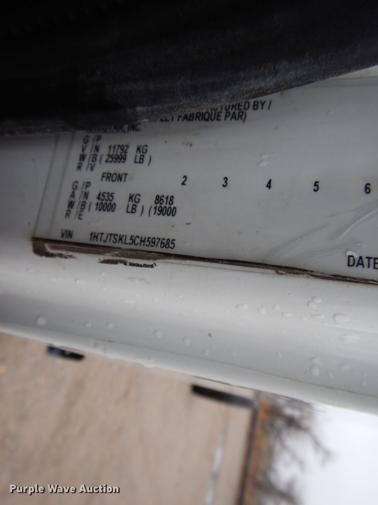 image for item DF6032 2012 International DuraStar 4300 truck cab and chassis