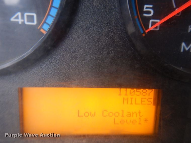 image for item DF6033 2012 International DuraStar 4300 truck cab and chassis