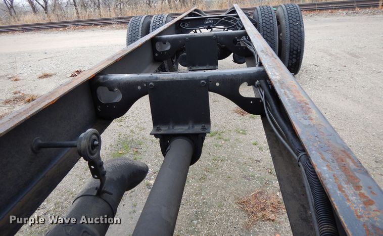 image for item DF6033 2012 International DuraStar 4300 truck cab and chassis